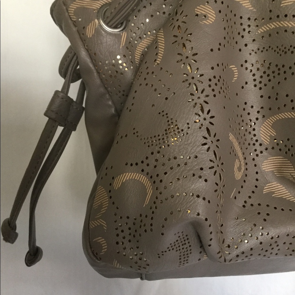 Purse - Picture 2 of 3